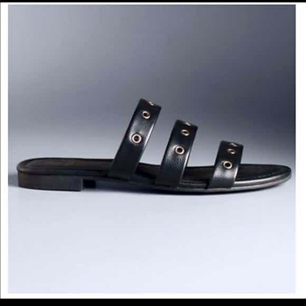 Vera Wang Sandels